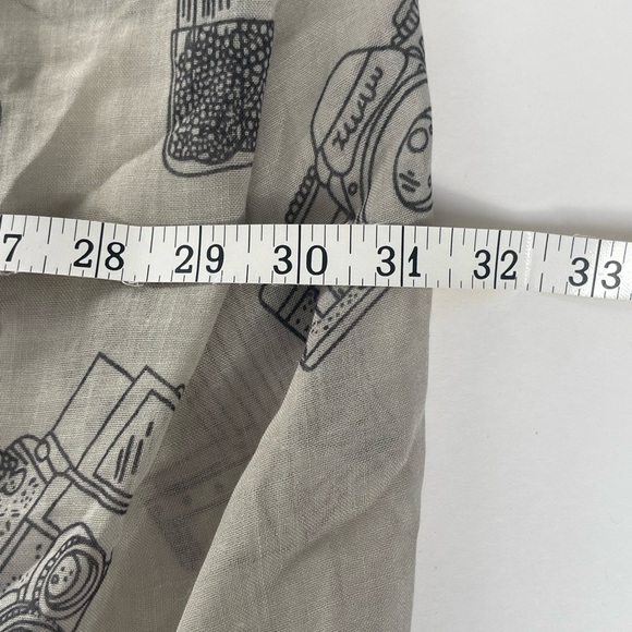 Women’s Scarf Camera Graphics - Picture 4 of 4